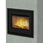 Lotus Beto 470 Kaminofen Magic Tür mit Türanschlag Links, Stahltopplatte schwarz, RR hinten od. RR oben / optional Griffvarianten – Bild 3